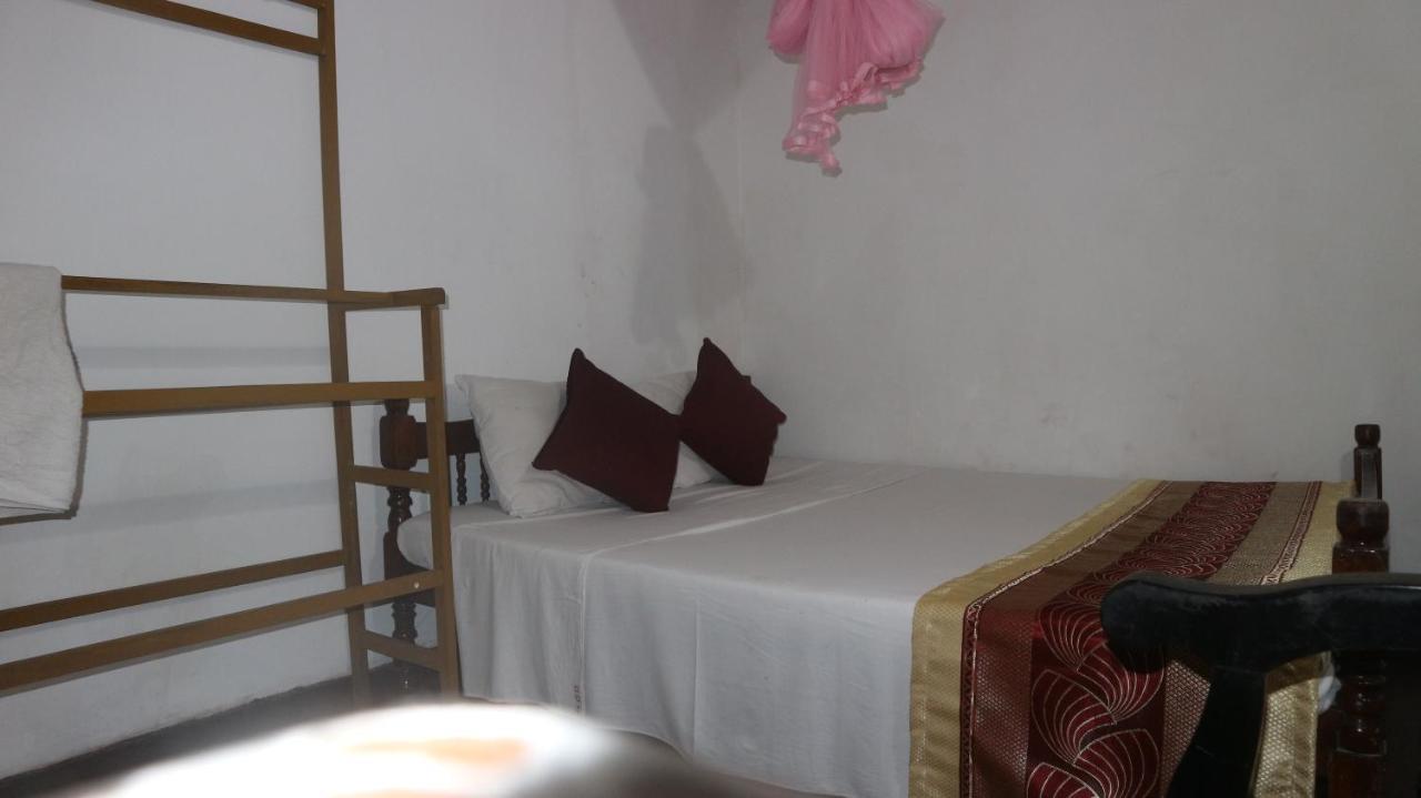 Old Dutch House Hotel Гале Екстериор снимка