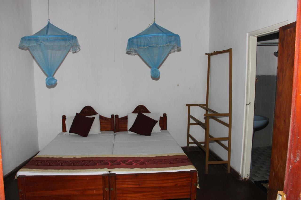 Old Dutch House Hotel Гале Екстериор снимка